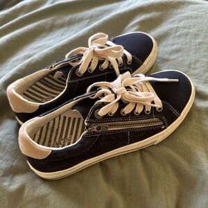 Taos Zip Sneakers 8